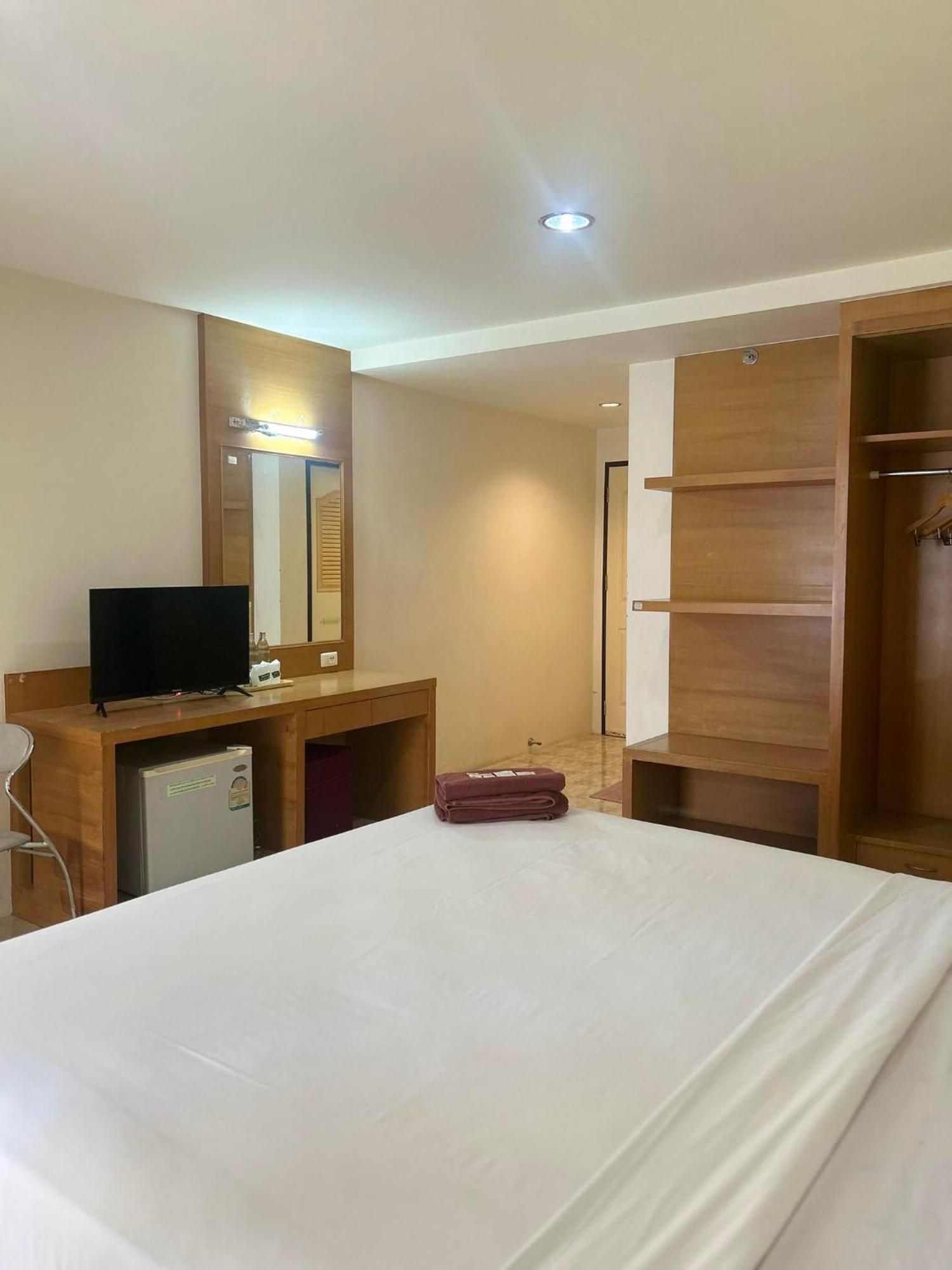 Pearl Place Hotel Хат Яй Екстериор снимка
